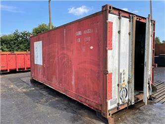  20FT container, lukket, til dyrehold eller lign.