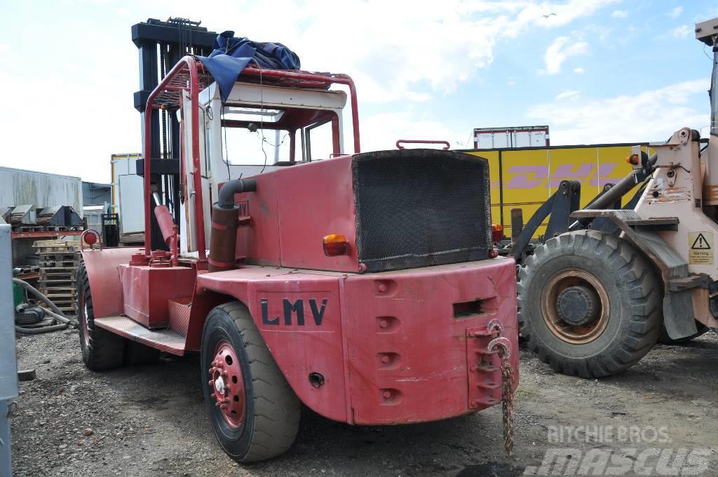LMV 1240 Diesel trucks