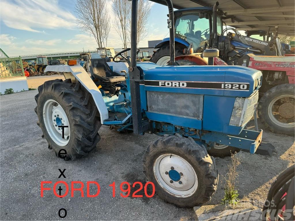 Ford / New Holland 1920 W4 Tractors