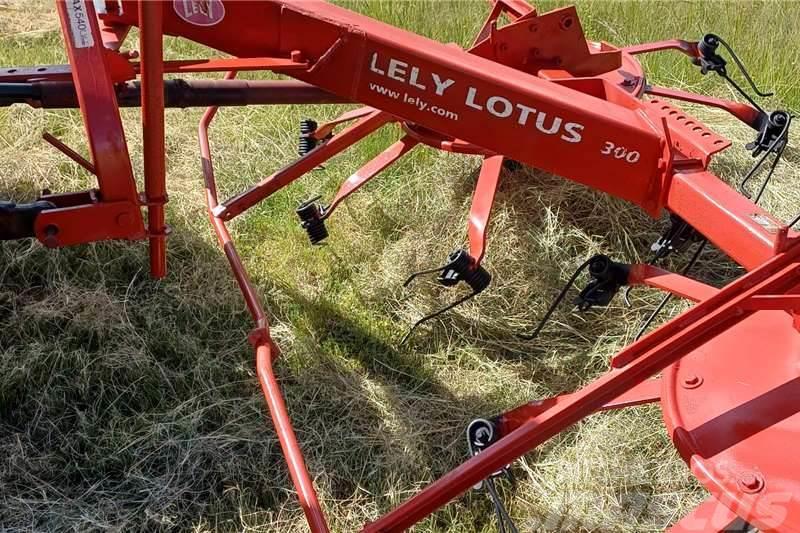 Lely Lotus 300 Other trucks