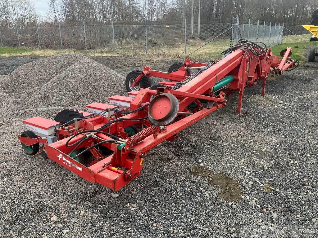 Kverneland Accord Monopill Precision sowing machines