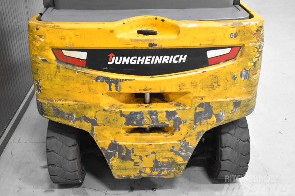 Jungheinrich EFG 320 Electric forklift trucks