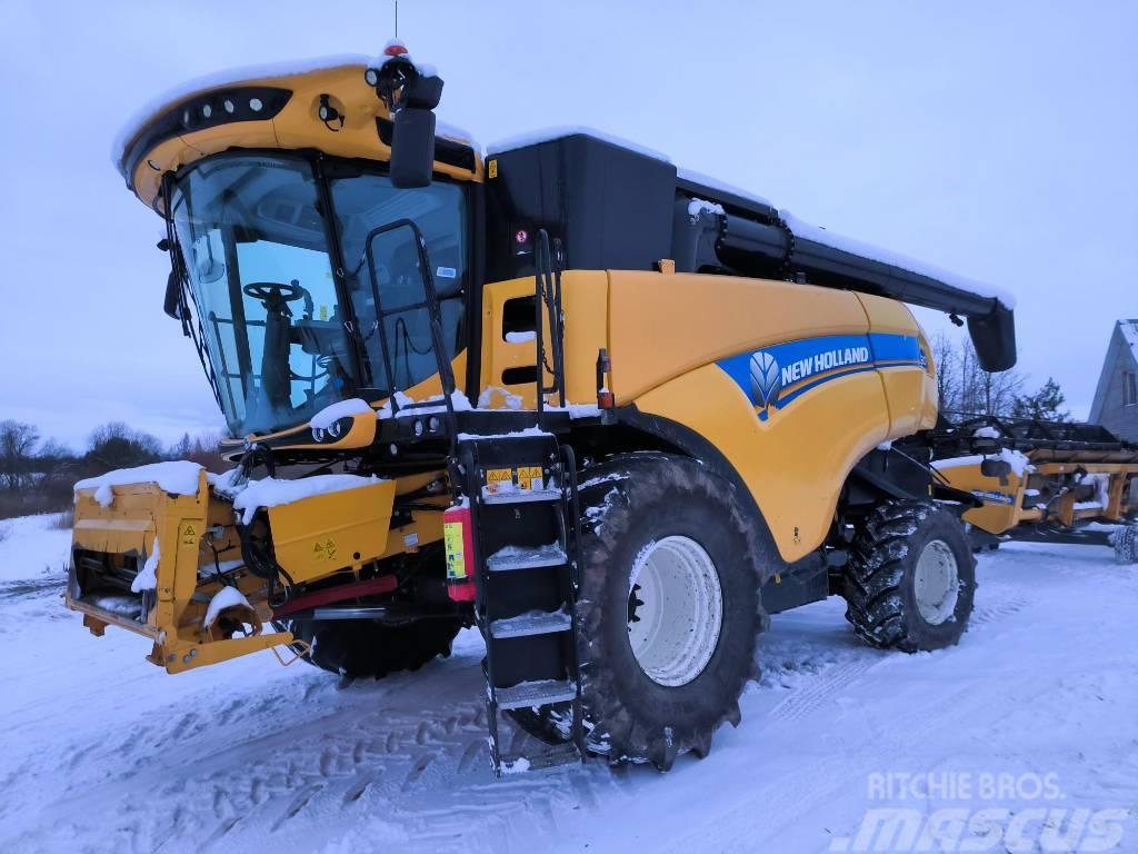 New Holland CX 8.80 Combine harvesters