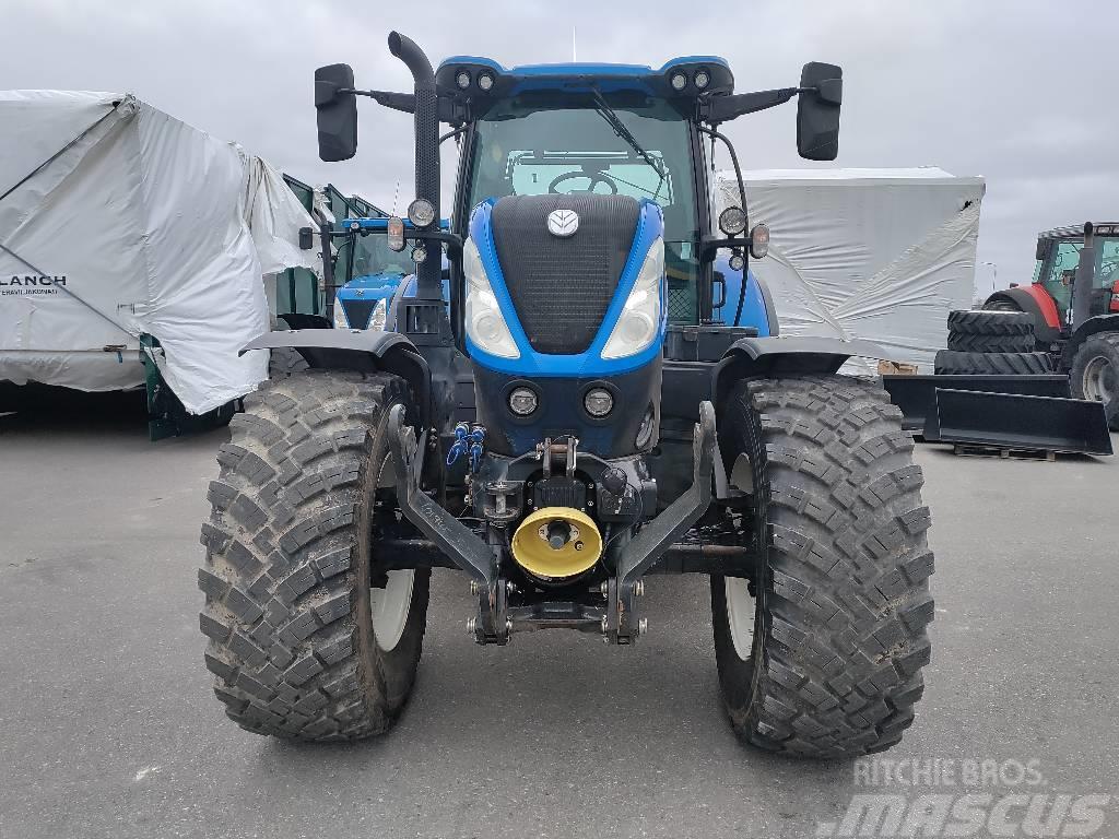 New Holland T 7.210 AC Tractors