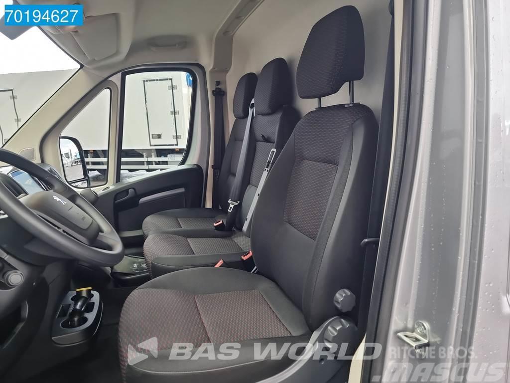 Peugeot Boxer 140pk L3H2 Zilvergrijs CarPlay Camera Cruise Panel vans