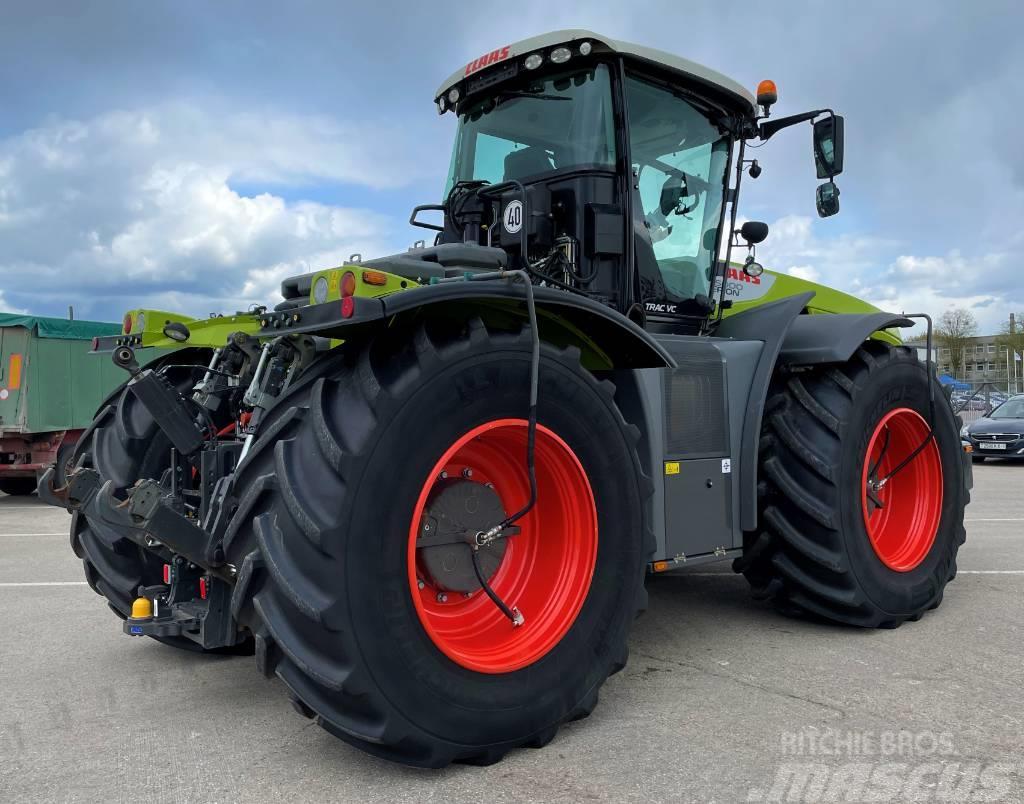 CLAAS XERION 5000 Trac VC Tractors