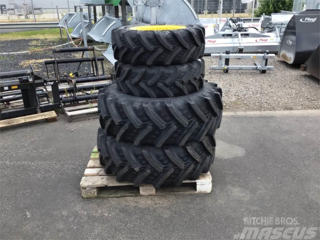 BKT 380/70 R24 + 280770 R28 Other agricultural machines