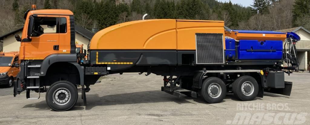 Schmidt CJS DI / Compact Jet Sweeper / De Icer Sweeper trucks