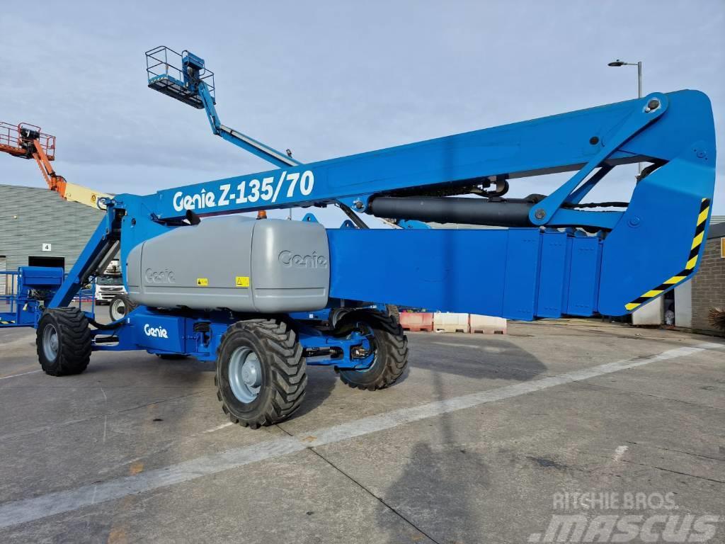 Genie Z 135/70 Articulated boom lifts