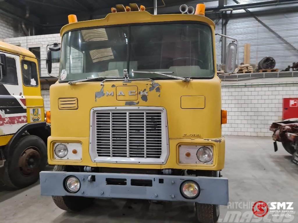 Mack F 700 francais/french Tractor Units