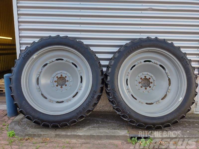 Mitas 320/90 R54 + 300/85 R42 Tyres, wheels and rims