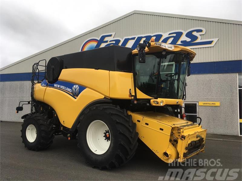New Holland CR9080 SLH ELEVATION Combine harvesters