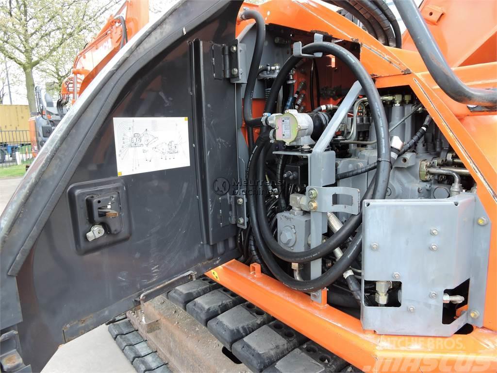 Hitachi ZX135 Crawler excavators