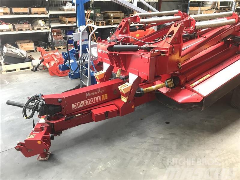 JF GXT 13005 P Med Qplus Swathers