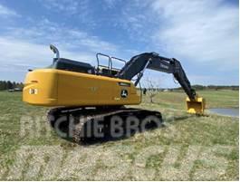 John Deere Deere & Co. 350GLC Crawler excavators