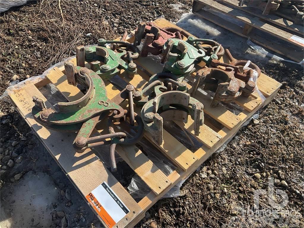  Quantity of (6) Pipe Clamps Pipelayer dozers