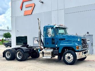 Mack Pinnacle