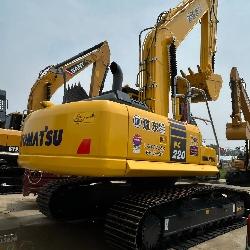 Komatsu 220-8