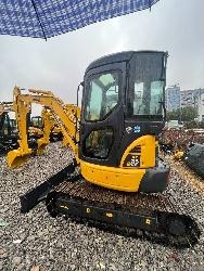 Komatsu PC 35