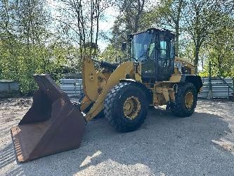 CAT 930M