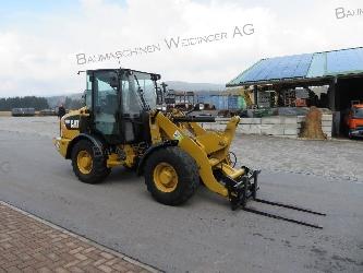 CAT 906M