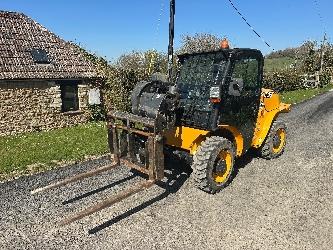 JCB 520-40