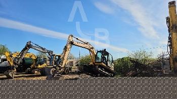 JCB JS 130