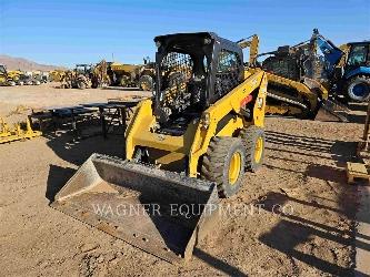 CAT 236D3