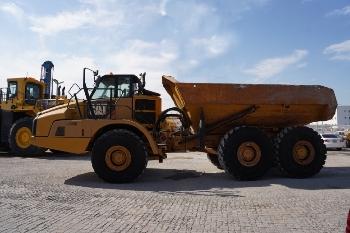 CAT 740 B
