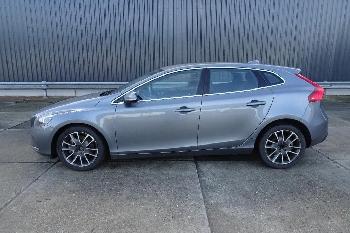 Volvo V40 .