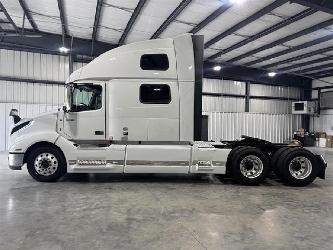 Volvo VNL860