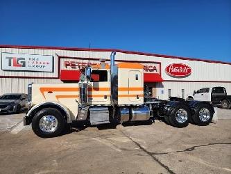 Peterbilt 389