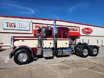 Peterbilt 389