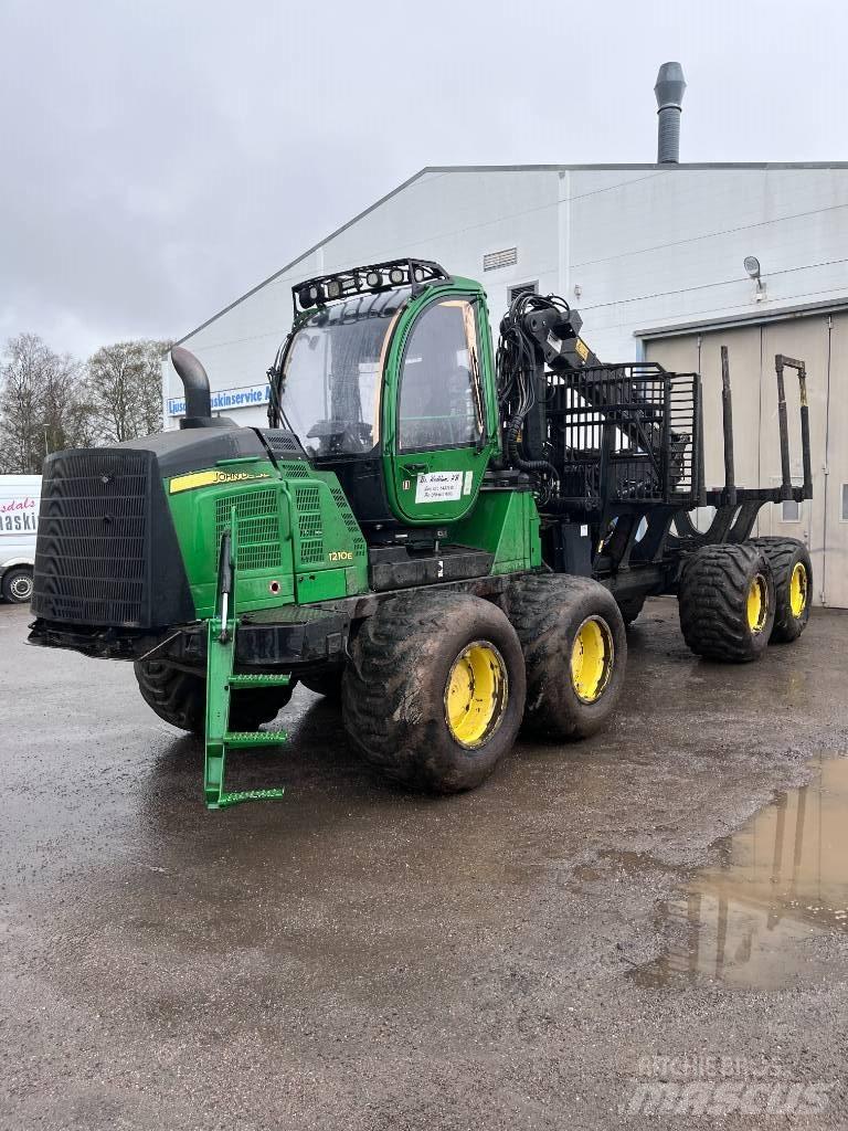 John Deere 1210 E Naudoti miškovežiai (Forvarderiai)
