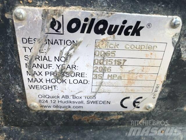 Komatsu PW148-10 Ratiniai ekskavatoriai