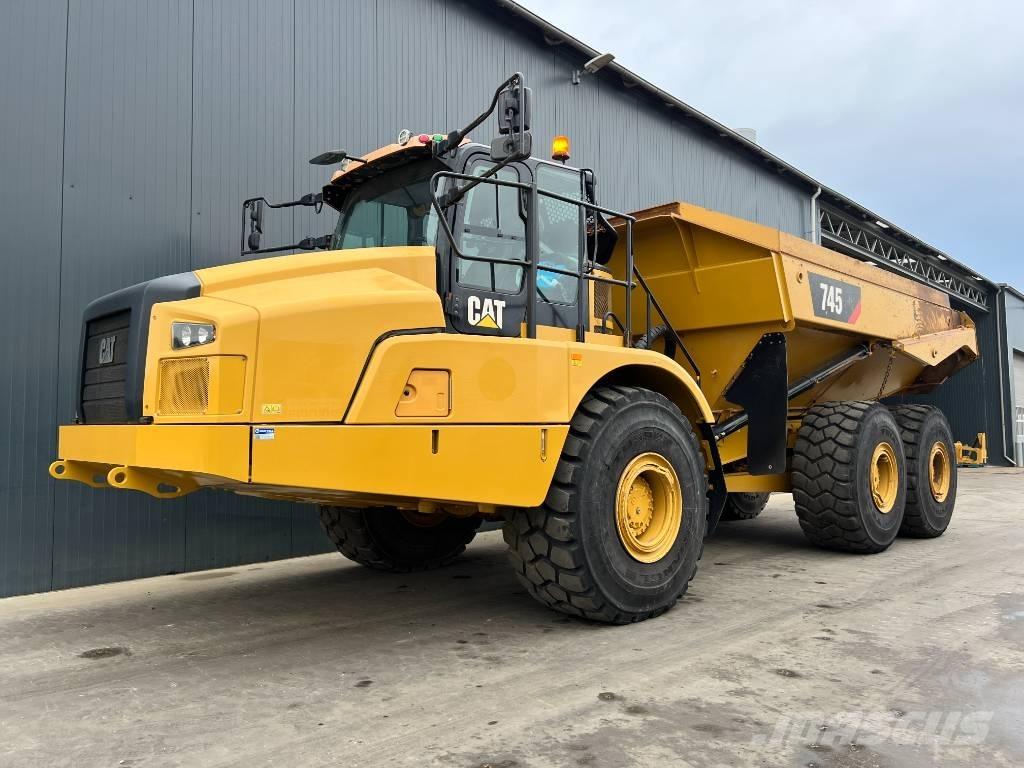CAT 745 Karjeriniai savivarčiai