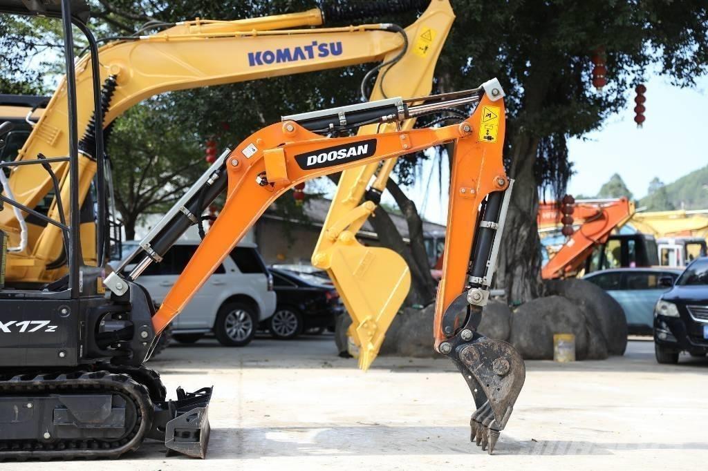 Doosan DX 17 Vikšriniai ekskavatoriai