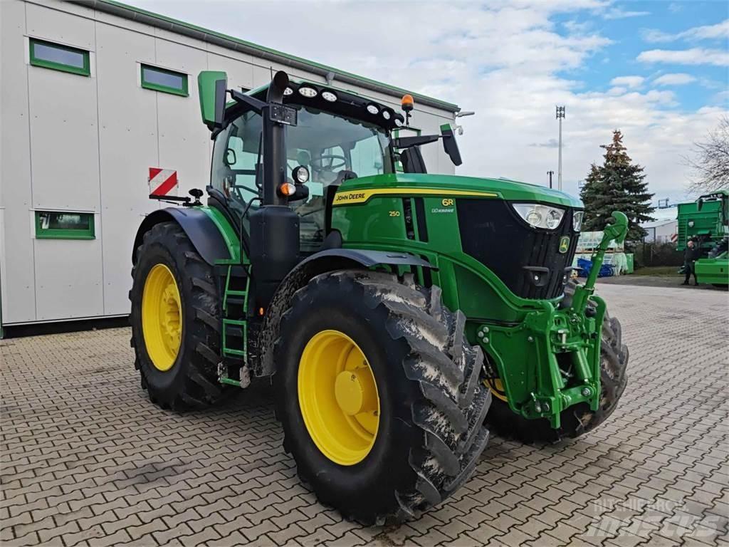 John Deere 6R 250 Traktoriai