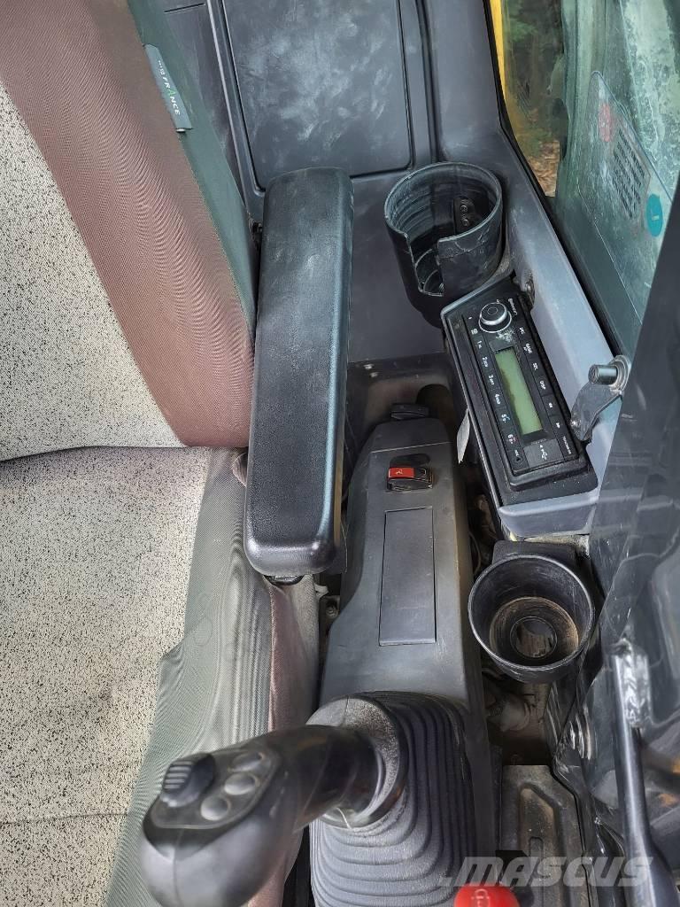 Komatsu PC88MR-11 Vidutinės galios ekskavatoriai 7-12 t