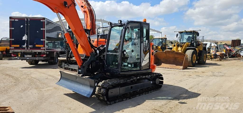 Hitachi ZX 85 Vidutinės galios ekskavatoriai 7-12 t