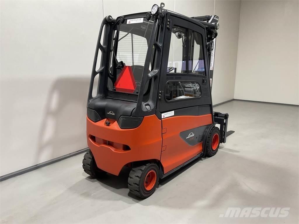 Linde E30 Elektriniai šakiniai krautuvai