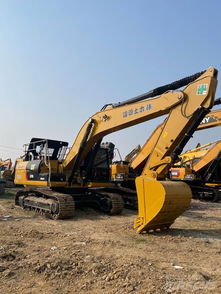 CAT 329 D Vikšriniai ekskavatoriai