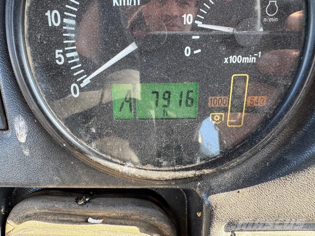 Belarus 1025.4 Miško traktoriai