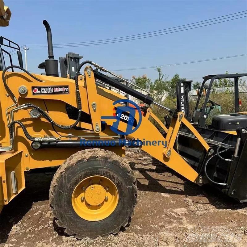 CAT 420F Naudoti ratiniai krautuvai