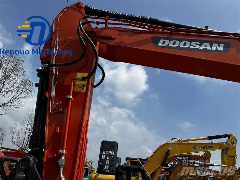 Doosan DX 225 LC-9C Vikšriniai ekskavatoriai