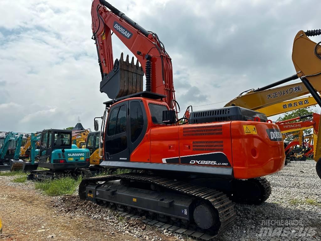Doosan DX 225 LC-9C Vikšriniai ekskavatoriai
