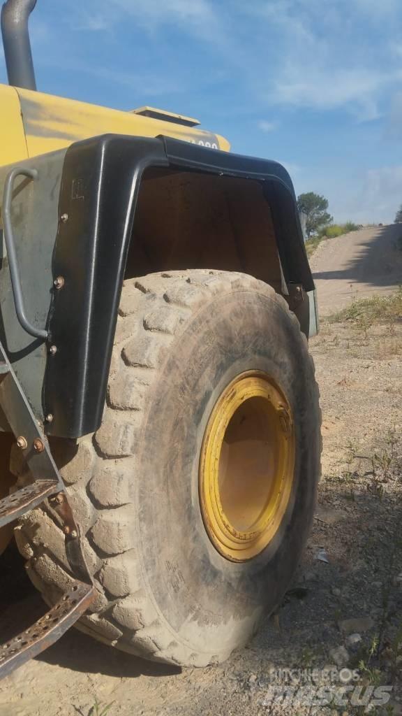 Komatsu WA 380-3H Naudoti ratiniai krautuvai