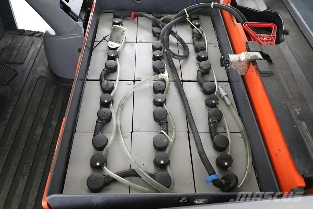 Toyota 7-FBEST-15 Elektriniai šakiniai krautuvai
