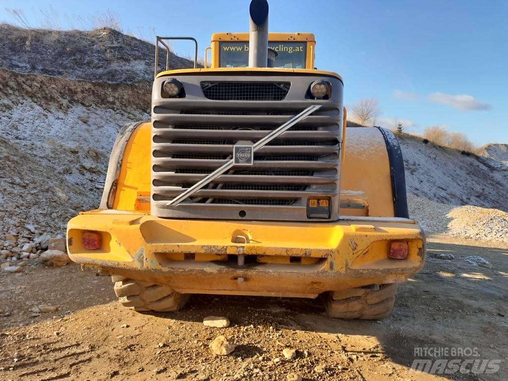 Volvo L 150 E Naudoti ratiniai krautuvai