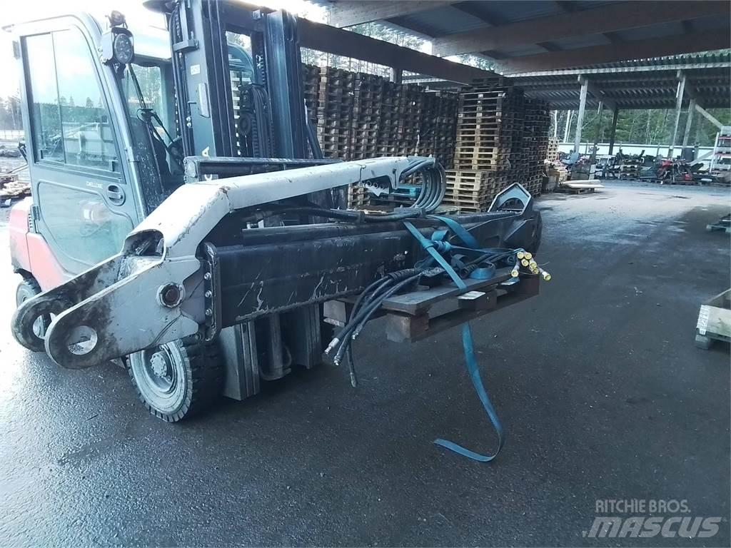 Komatsu 165F Medienos transportavimo mašinų kranai